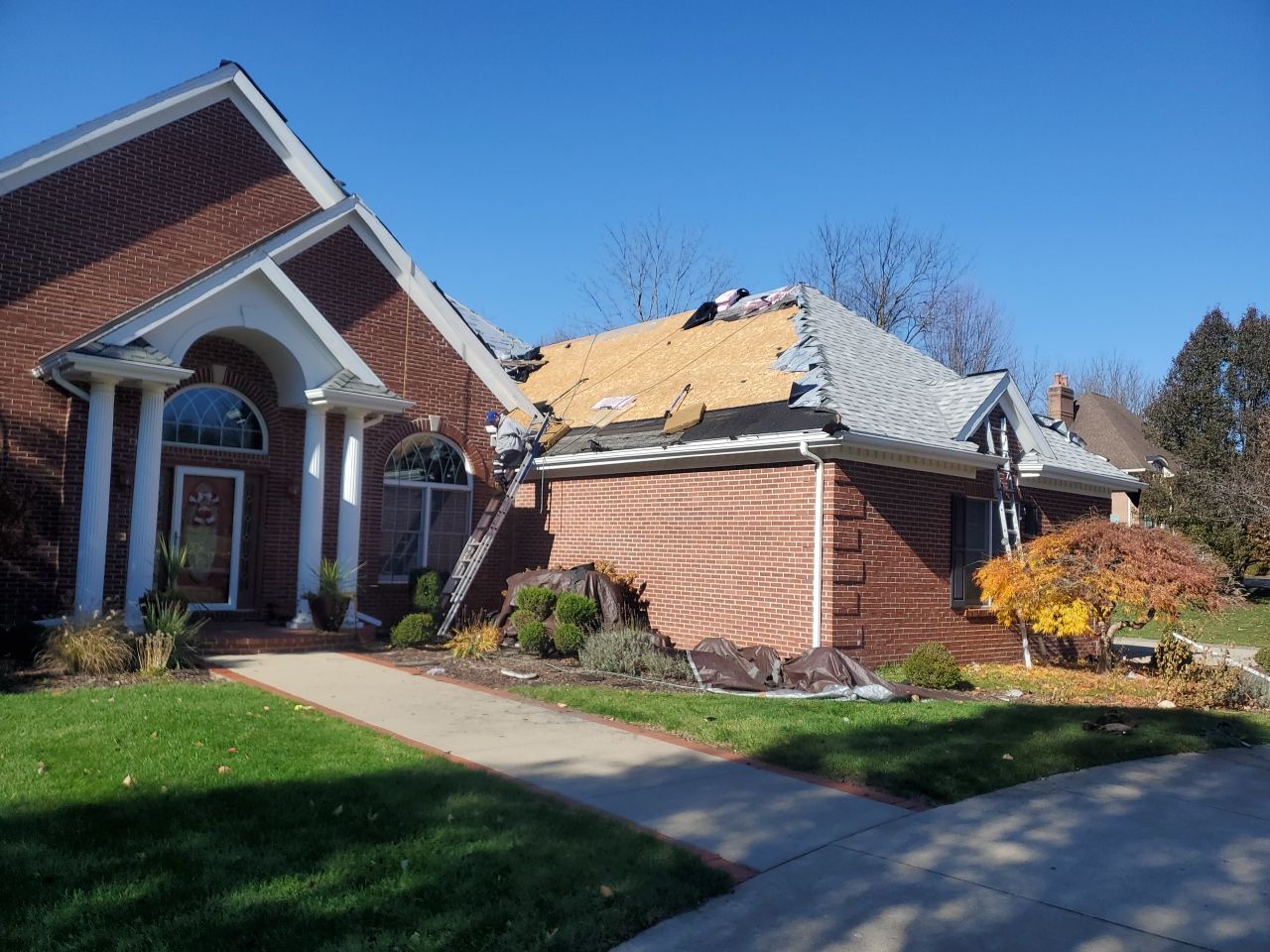 residential roof tear off replacement